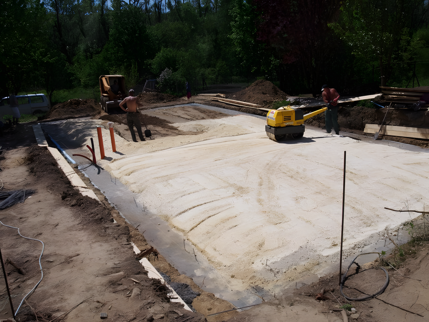 ház alapozás - alaplemez tömörítés